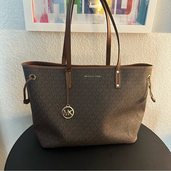 Michael Kors Signature Large Tote Brown Monogram MK Shoulder Bag Purse - Picture 2 of 10